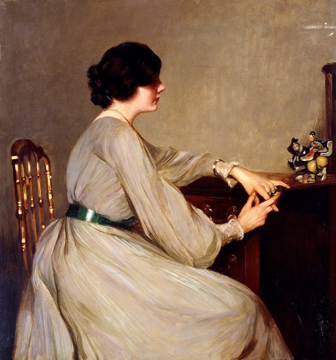 Dame in Grijs door George F. Henry