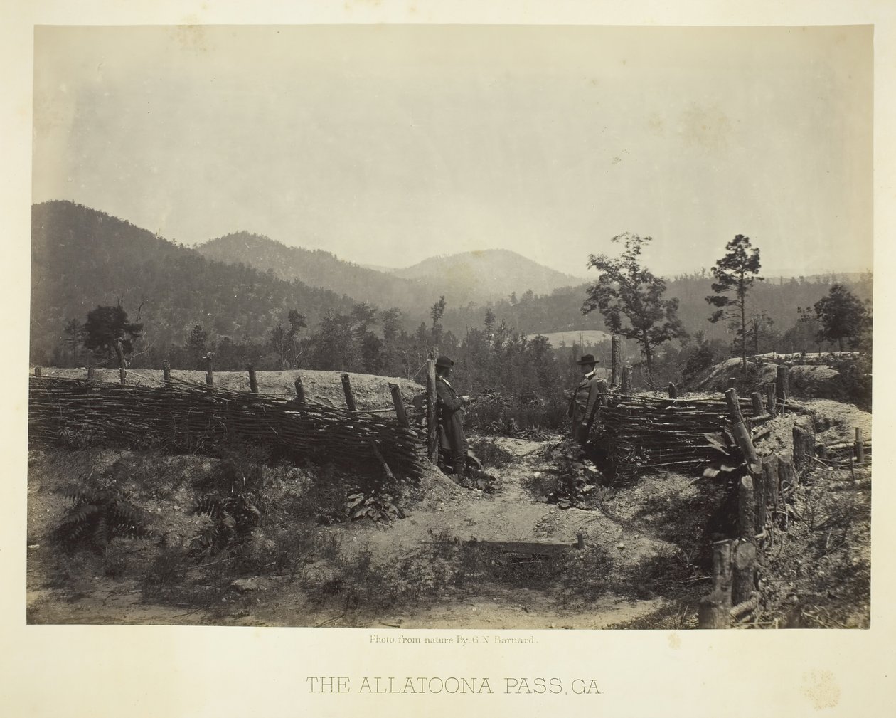 De Allatoona Pass, GA, 1866 door George N. Barnard