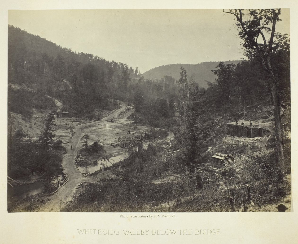 Whiteside Valley onder de brug door George N. Barnard