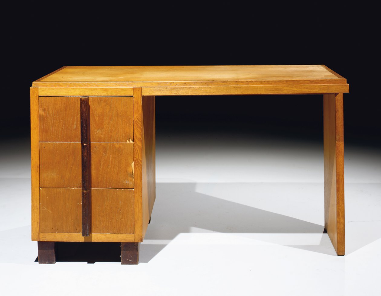 Bureau, ca. 1930 door Georges Djo Bourgeois