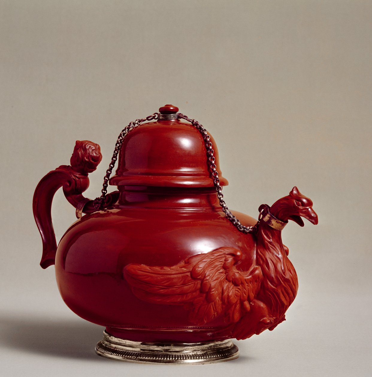 Meissen rood aardewerken theepot, gemodelleerd door Johann Christoph Ludwig von Lucke, ca. 1730 door German School