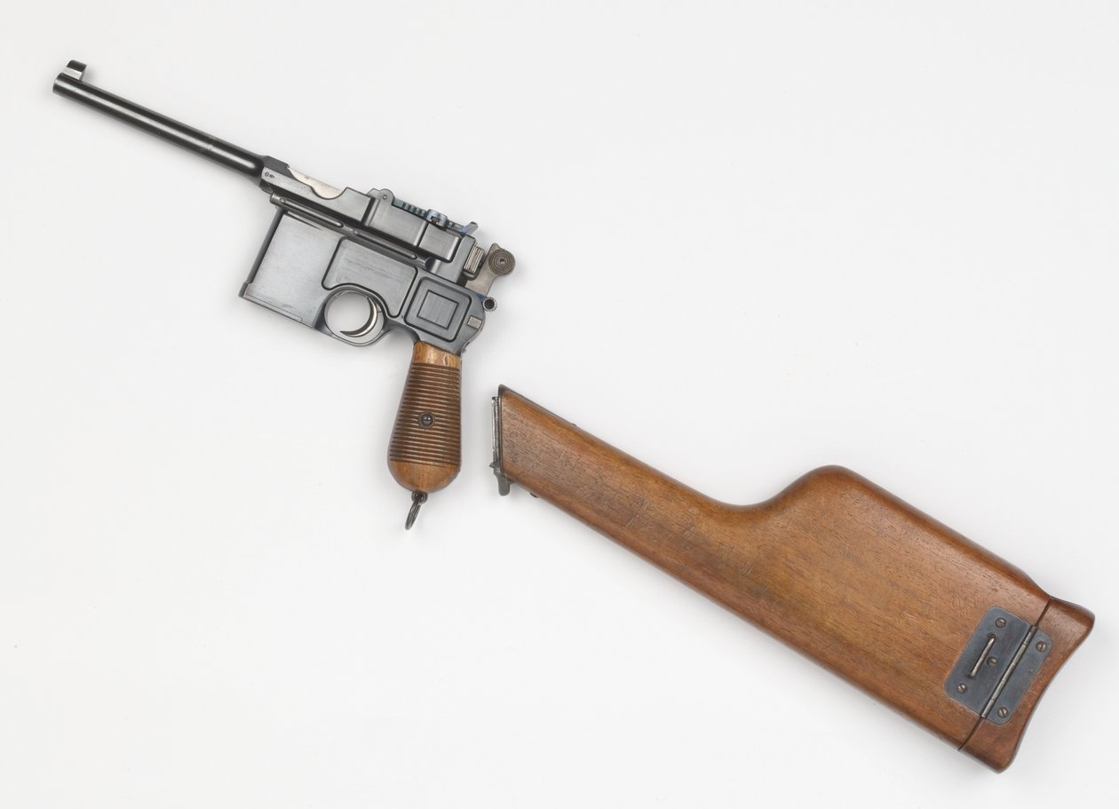 Mauser C96 7,63 mm pistool door German School