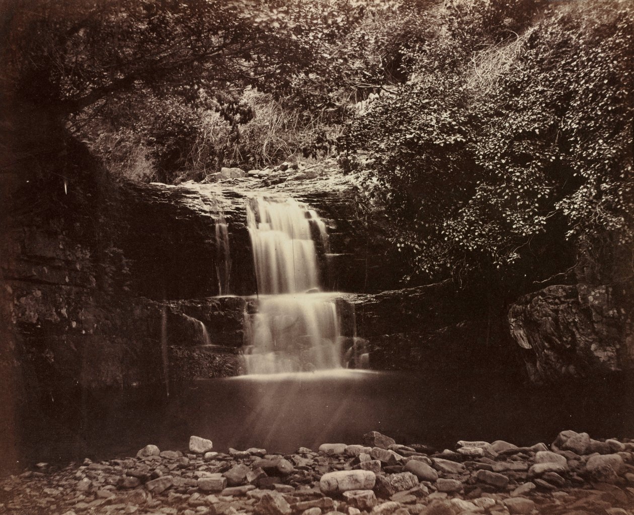 Vale of Neath, 1854 door Gething G. B