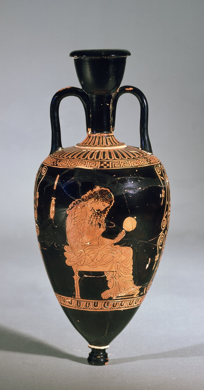 Amphoriskos met een zittende vrouw die haar haar doet, een spiegel vasthoudend (keramiek) door Greek