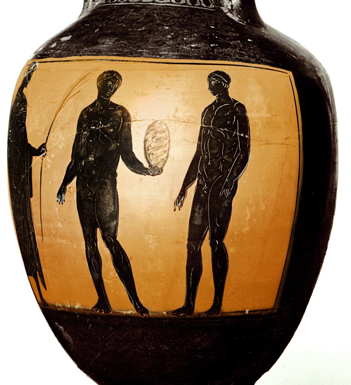 Panathenaïsche amfora met afbeelding van een atleet die een trofee ontvangt, 580-520 v.Chr. door Greek