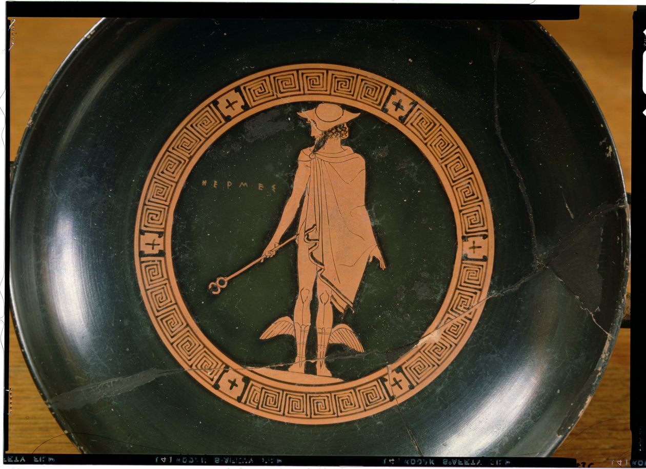 Griekse roodfigurige beker, met afbeelding van de god Hermes door Greek