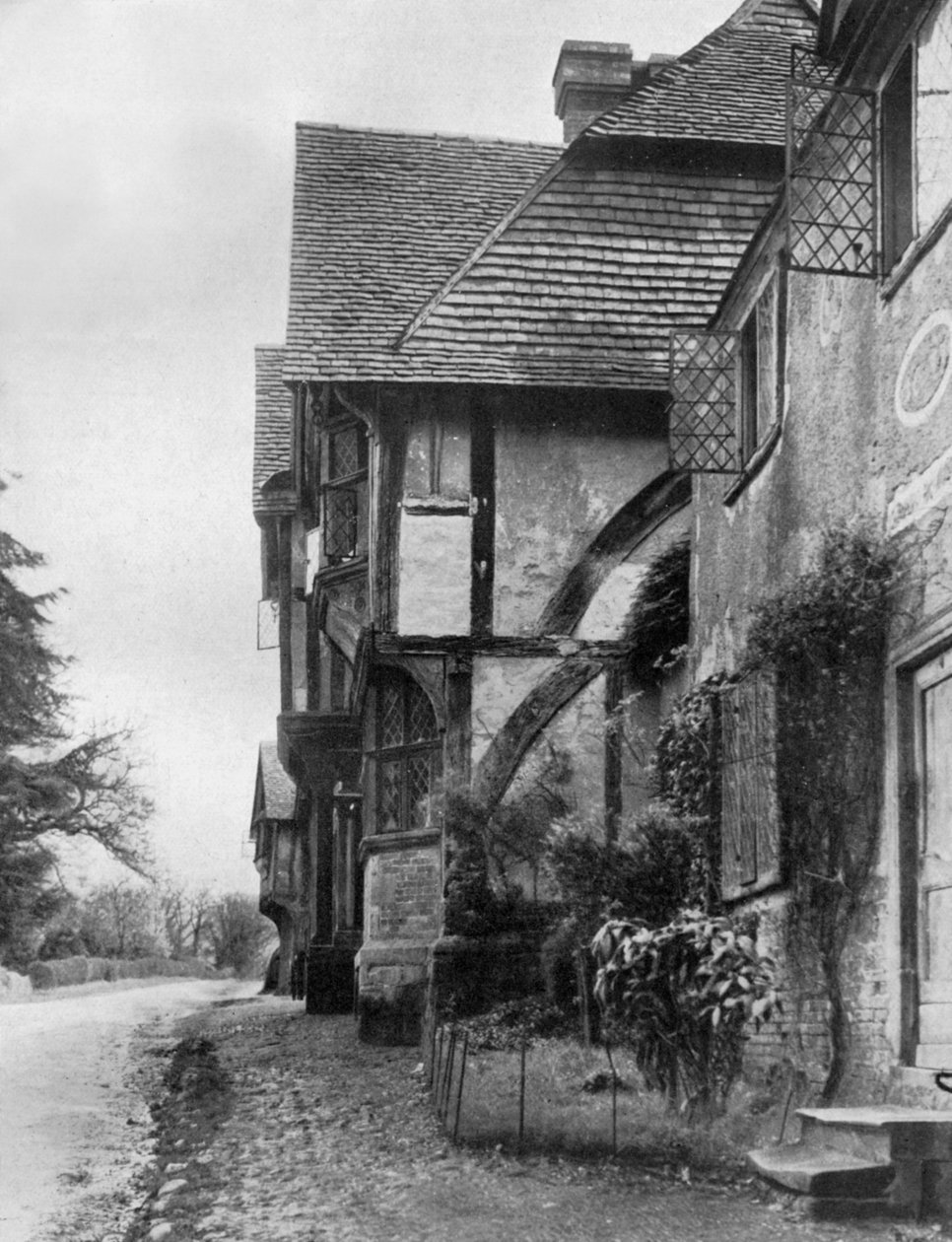Oud huis in Chiddingstone, Kent, 1924-1926 door Herbert Felton