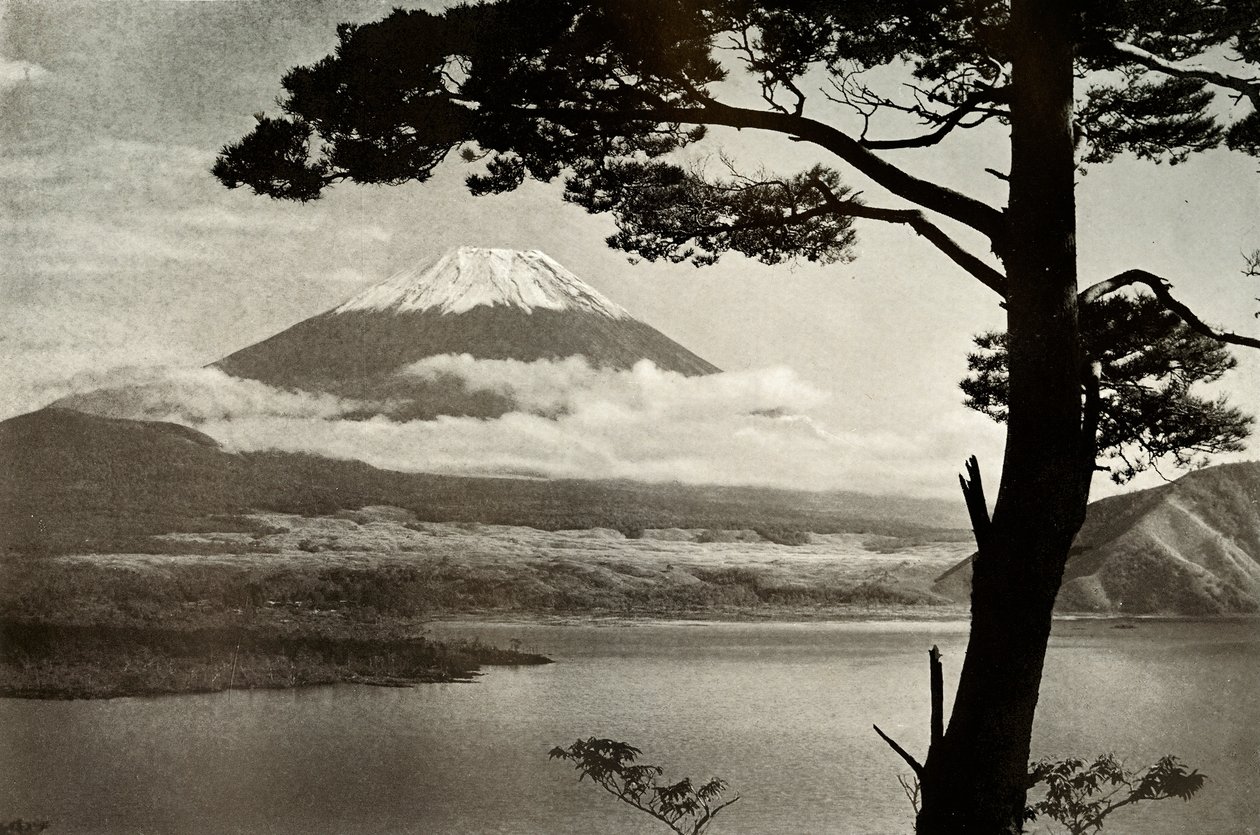 Fuji vanaf het Meer Motosu door Herbert Ponting