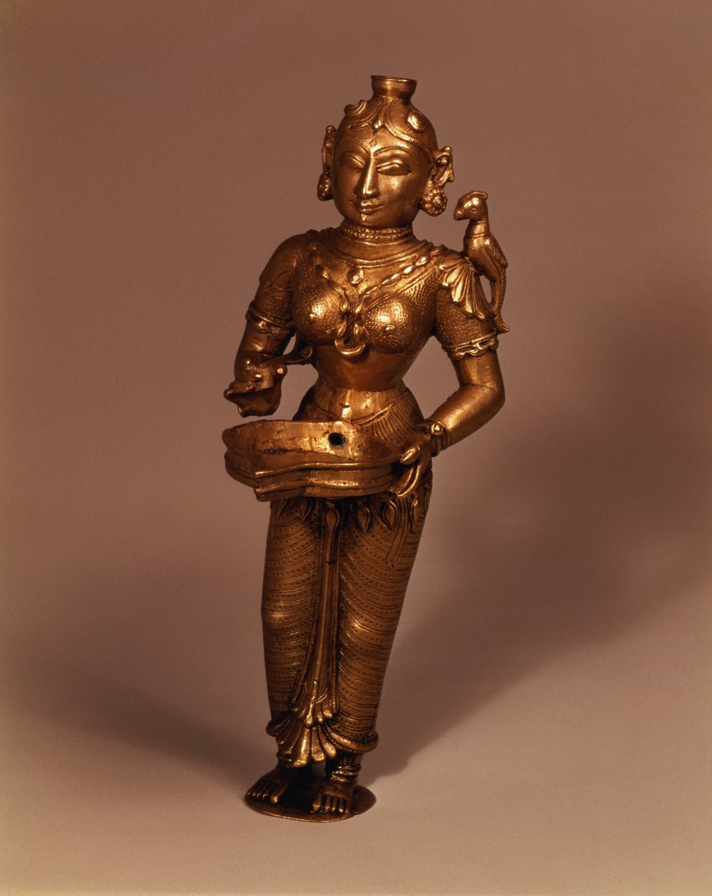Lamp in de vorm van de Godin van Fortuin, Zuid-Indiaas, begin 19e eeuw (brons) door Indian School