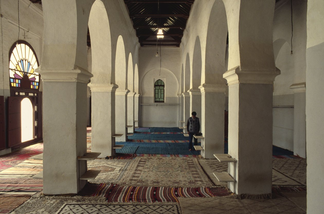 De oostkant van de Grote Moskee door Islamic School