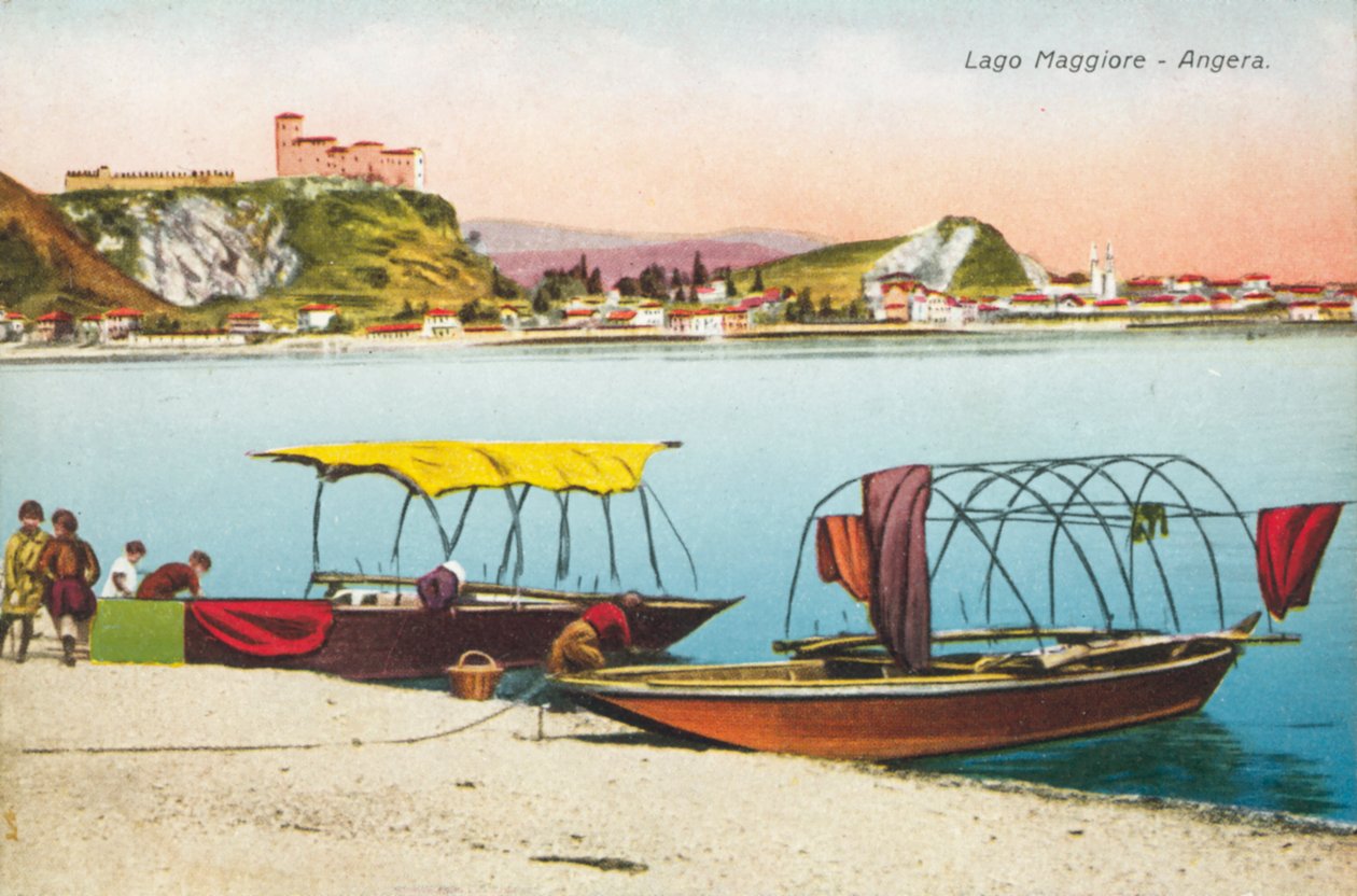 Lago Maggiore, Angera (kleurenfoto) door Italian Photographer