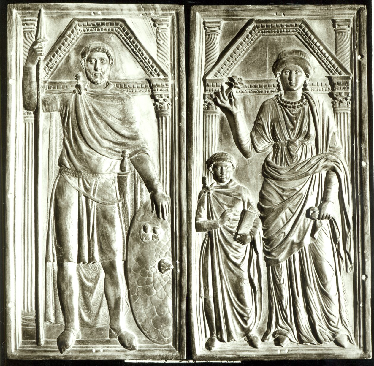 Diptiek met Stilicho (ca. 365-408), Serena en Eucharius door Italian School
