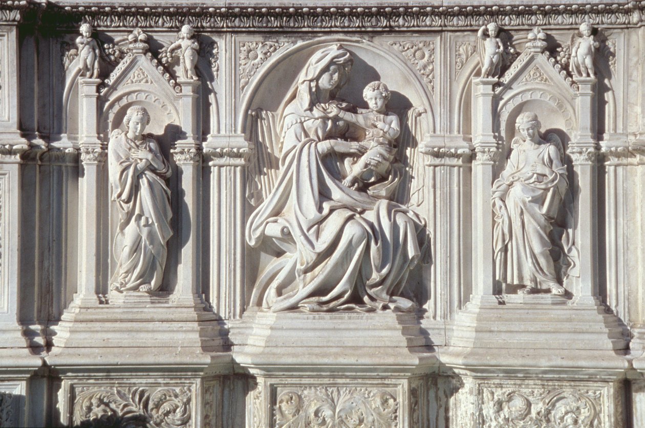 Fonte Gaia (detail) door Jacopo della Quercia