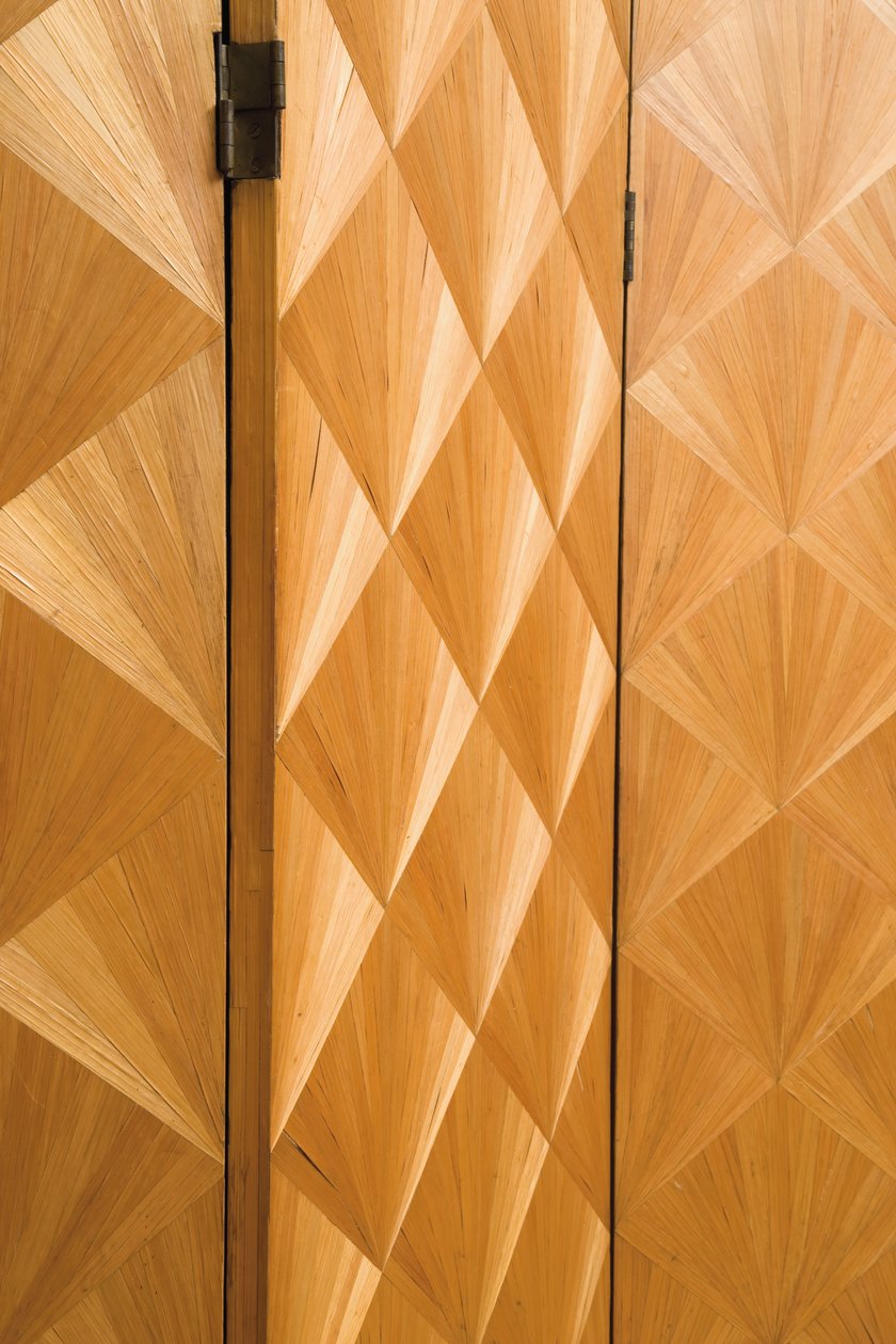 Kast, ca. 1925 door Jean Michel Frank
