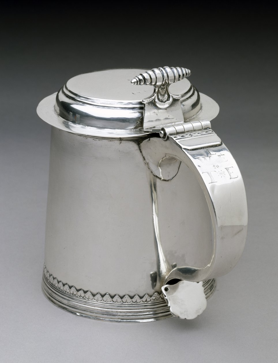 Bierpul, ca. 1692-1734 door Johannis Nys