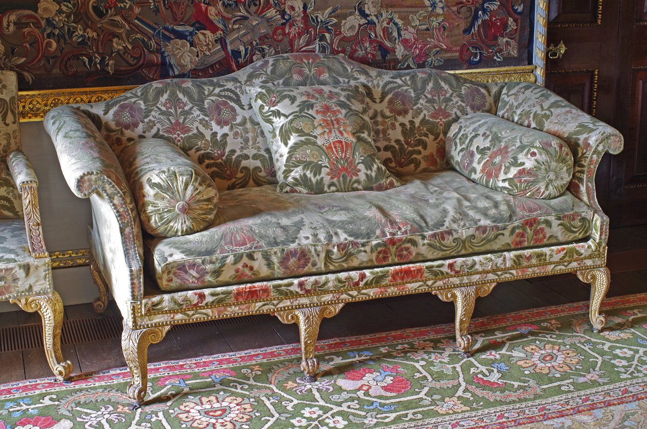 Een George III vergulde Humpback soda-bedstee door John Bladwell