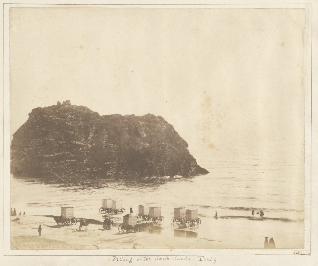 Zwemmen op de South Sands, Tenby. door John Dillwyn Llewelyn