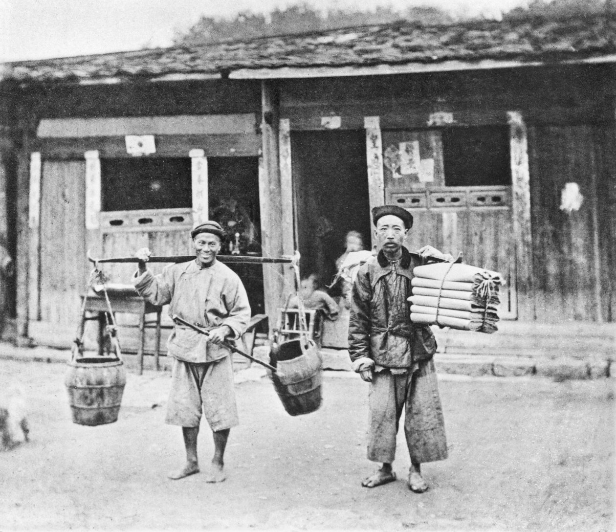 Chinese straatverkopers, c.1870 door John Thomson
