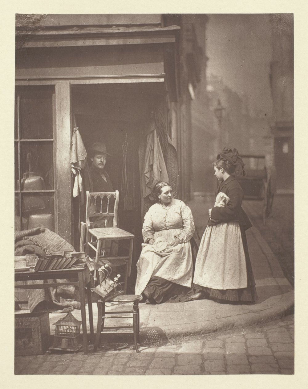 Oude meubels door John Thomson