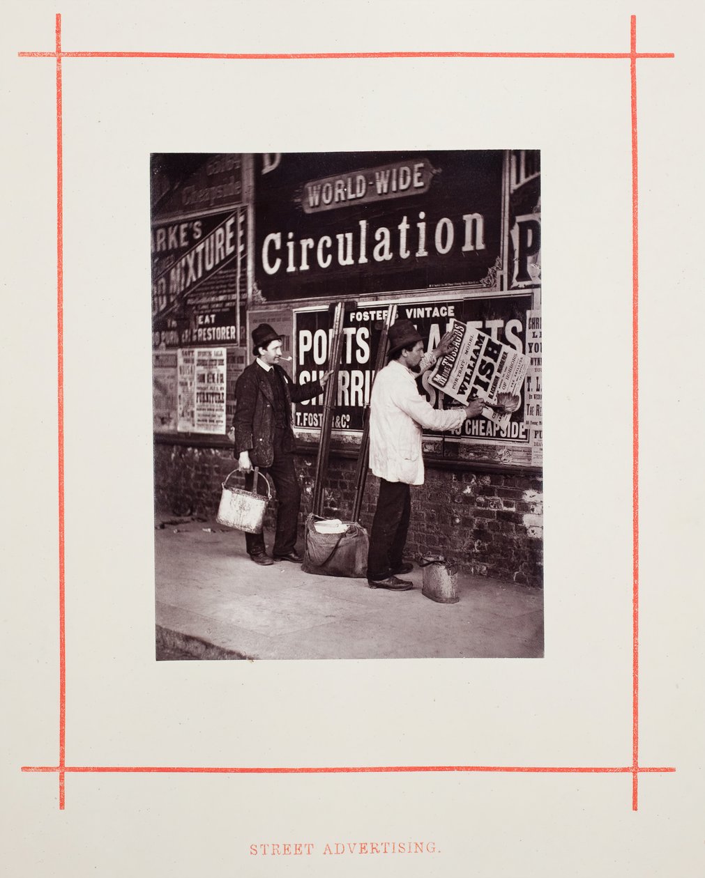 Straatreclame door John Thomson