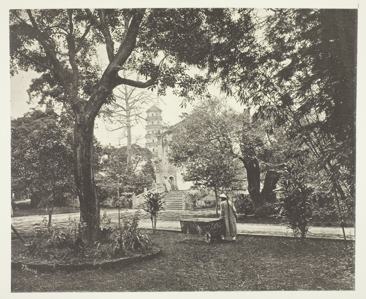 De Britse consulaire Yamun, Kanton door John Thomson