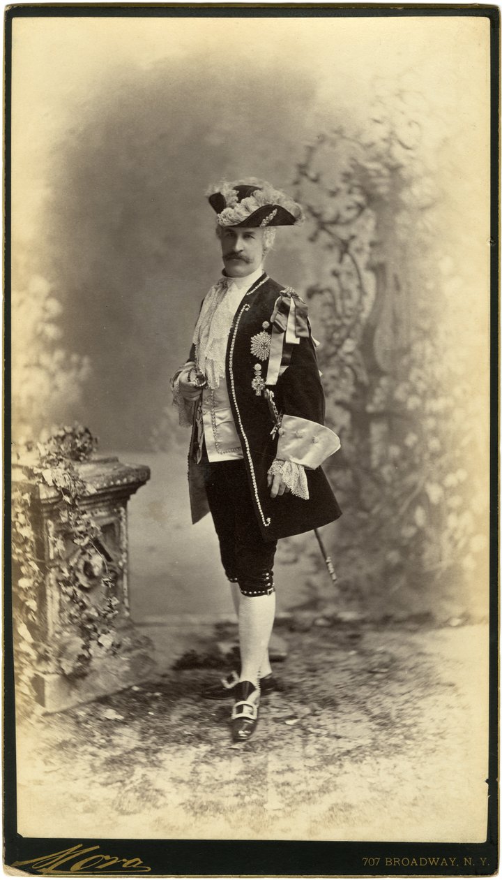 Peter Marie, Kostuumbal door José Maria Mora