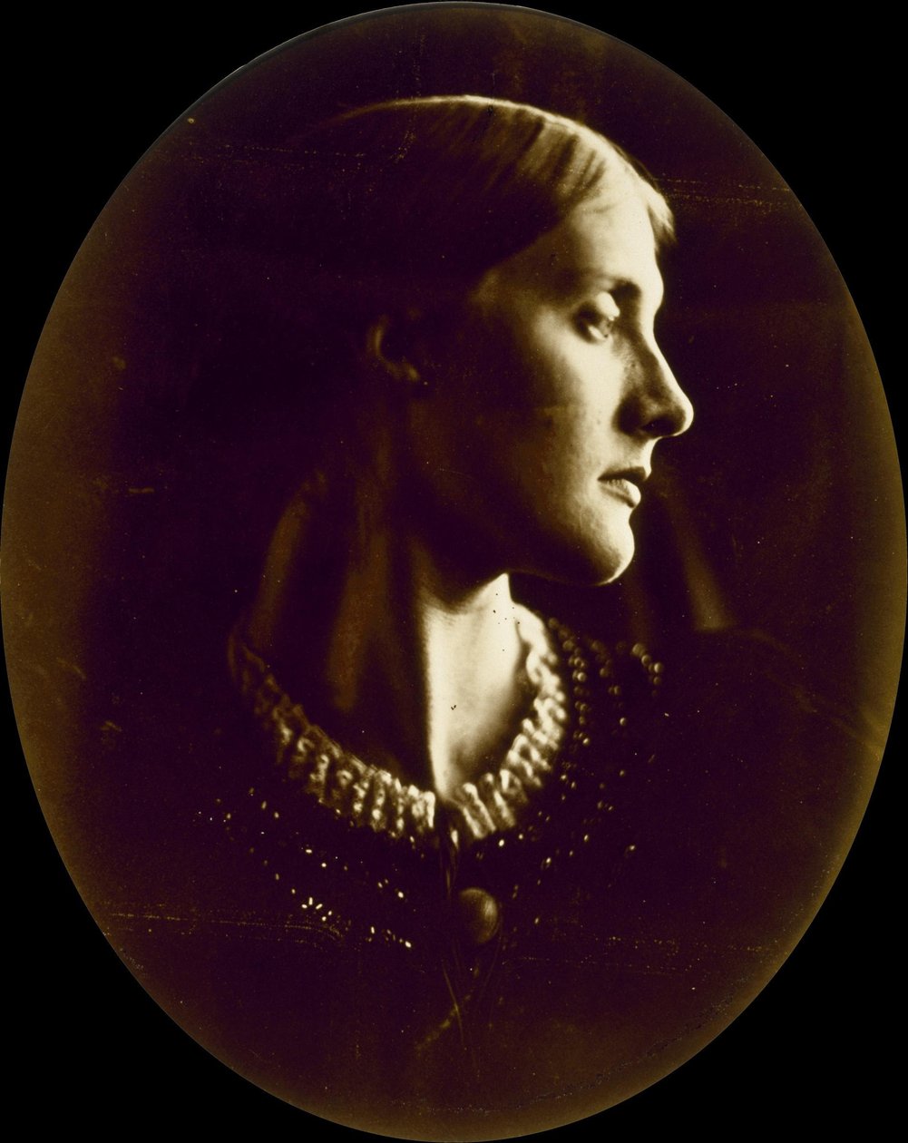 Mevrouw Herbert Duckworth (1846-1895), geboren Julia Prinsep Jackson, later mevrouw Julia Stephen, moeder van ... door Julia Margaret Cameron