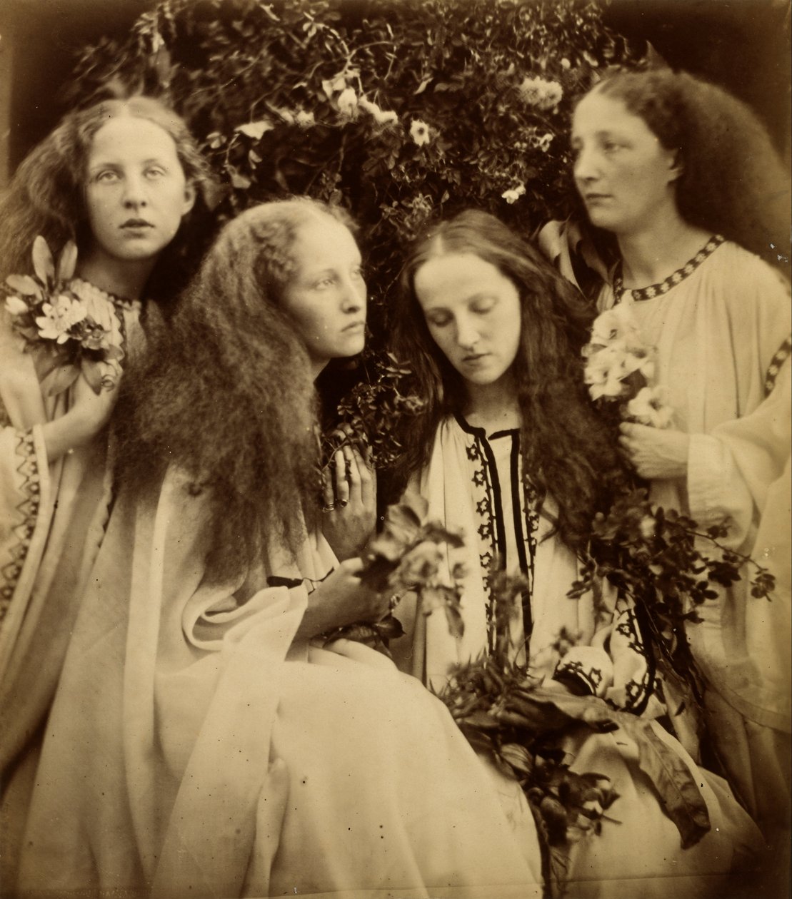 De Rozenknop Tuin van Meisjes door Julia Margaret Cameron