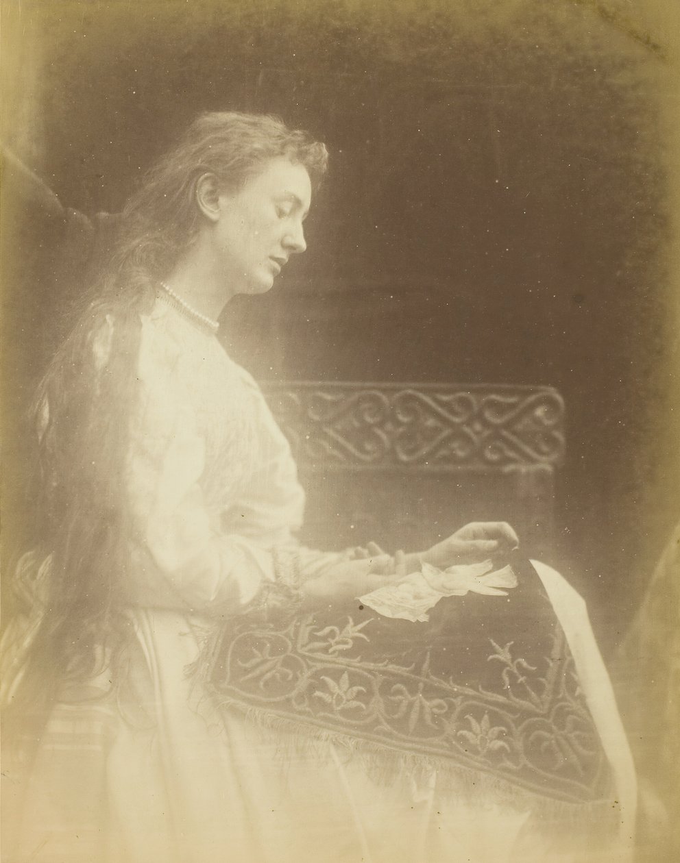 Elaine, ca. 1874 door Julia Margaret Cameron