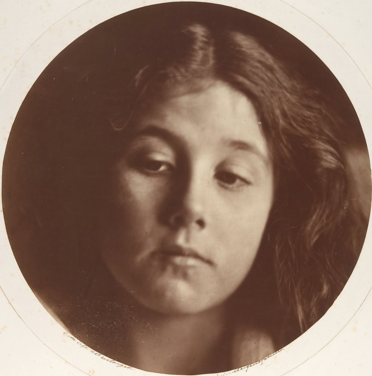 [Kate Keown], 1866 door Julia Margaret Cameron