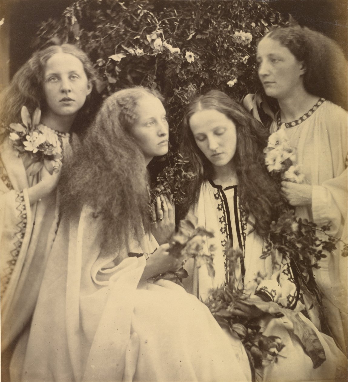De rozeknoptuin van meisjes door Julia Margaret Cameron