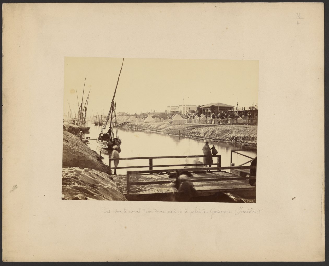 [Suezkanaal, tegenover het paleis van de gouverneur]. door Justin Kozlowski