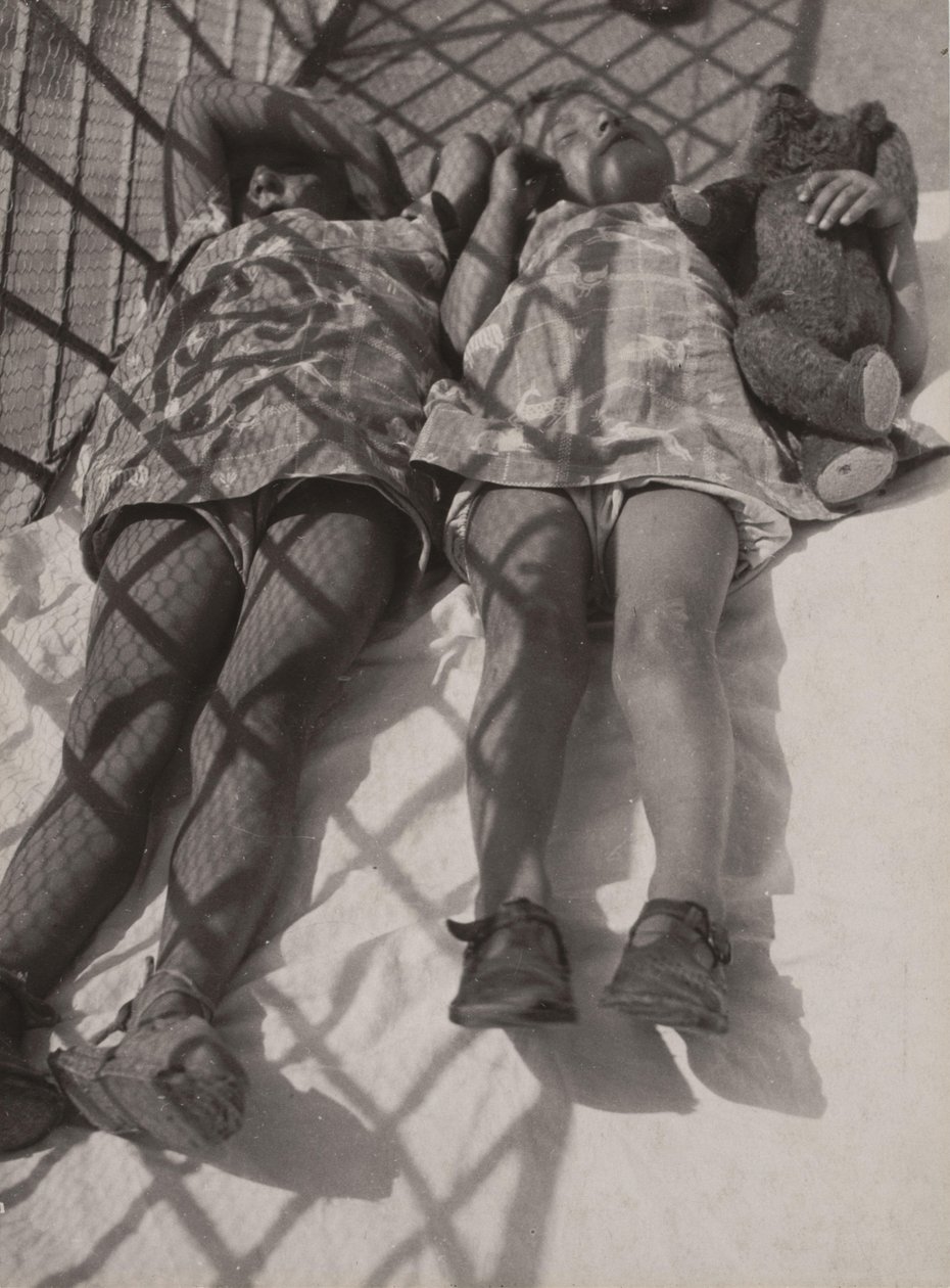 Siësta, 1926 door Laszlo Moholy Nagy