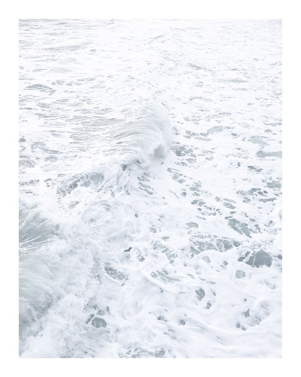 Witte golven, c.2018 door Leah Straatsma