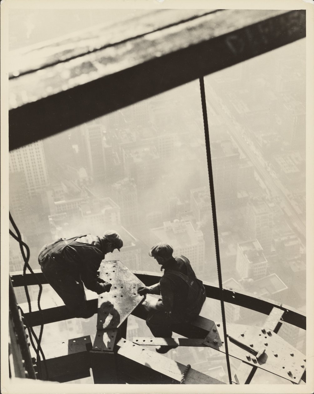 Empire State Building, New York door Lewis W. Hine