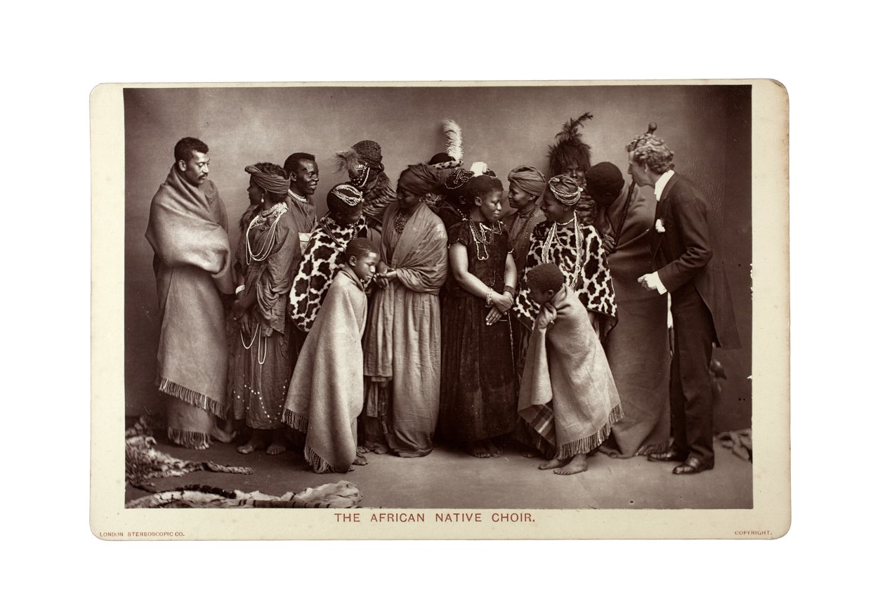 Het Afrikaanse Inheemse Koor, Londen, ca. 1892 door London Stereoscopic Company