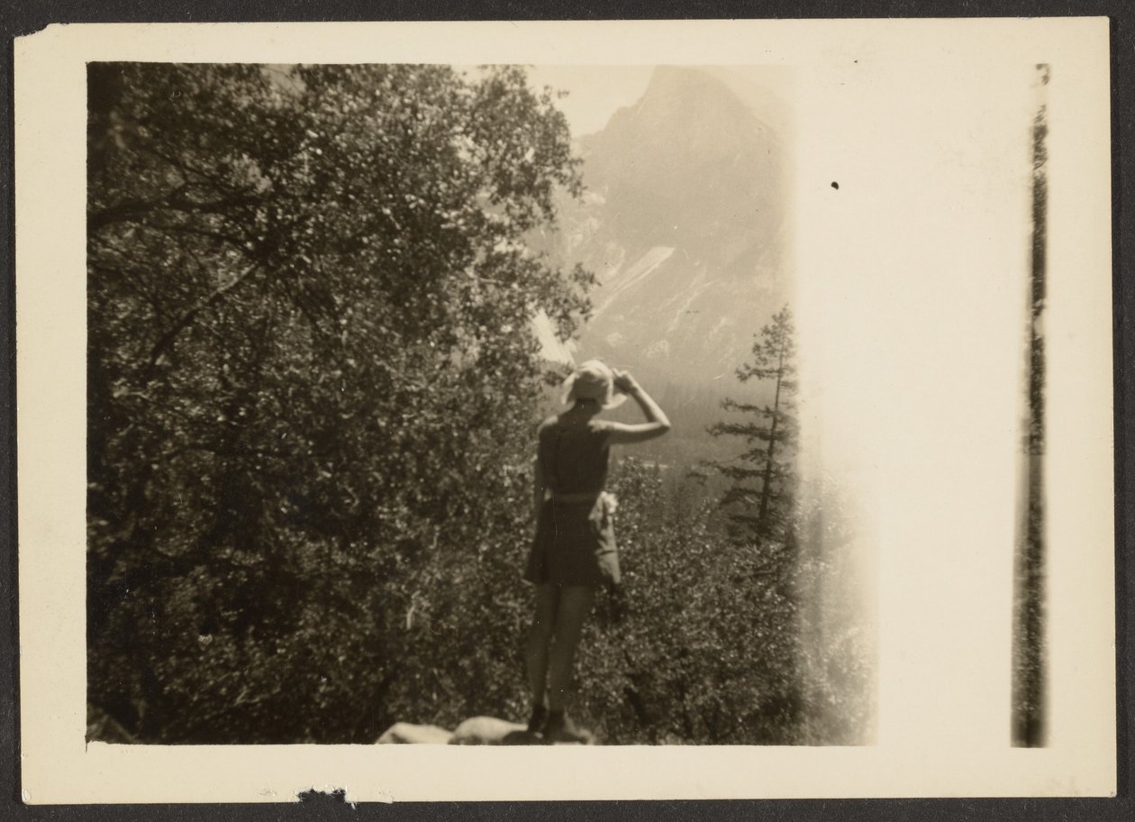 [Figuur in bos]. door Louis Fleckenstein