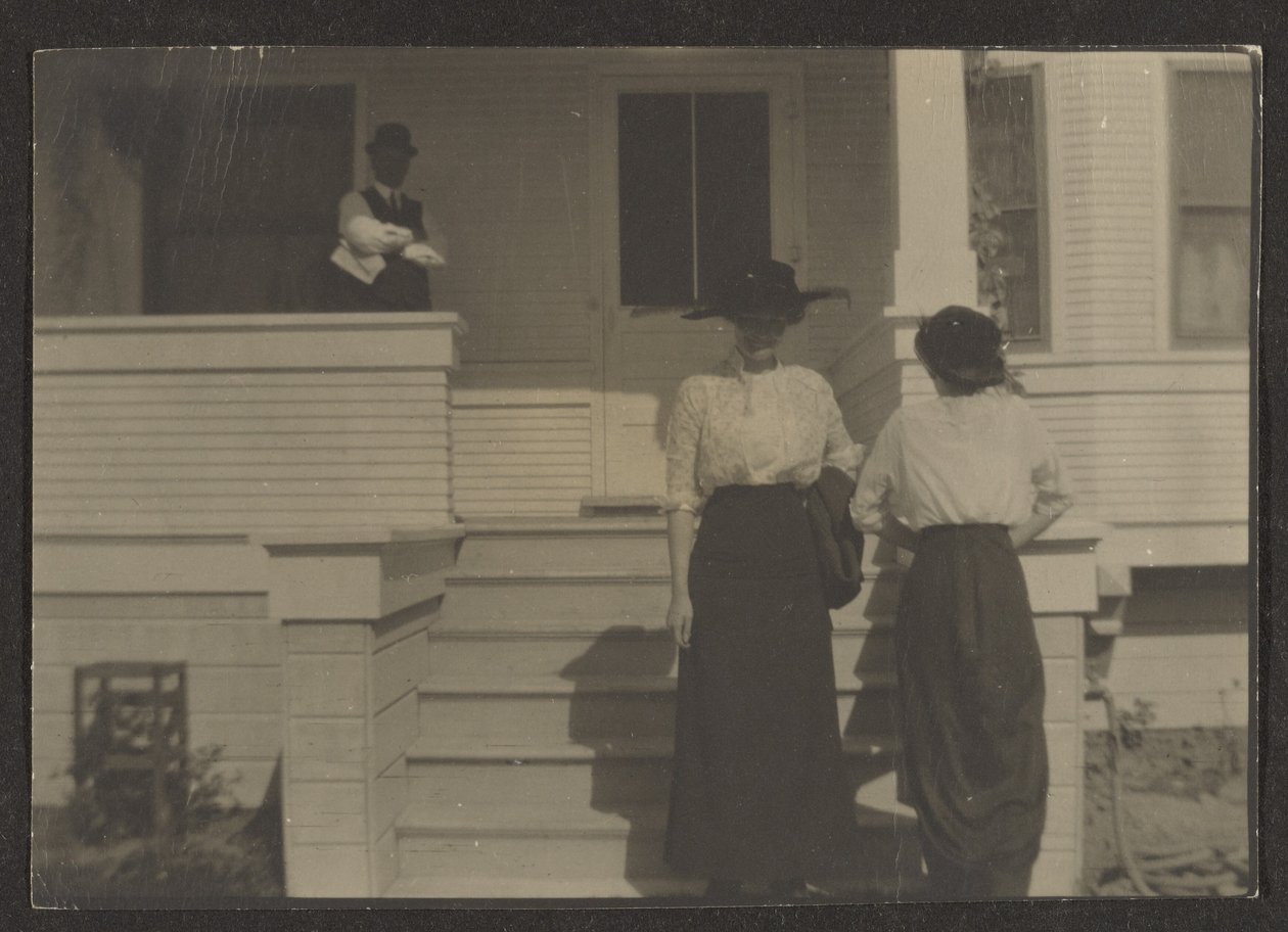 [Figuren op een veranda]. door Louis Fleckenstein