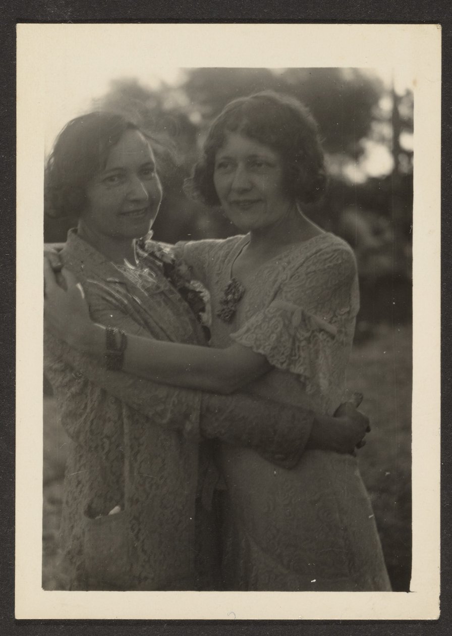 [Fleckenstein Sisters]. door Louis Fleckenstein