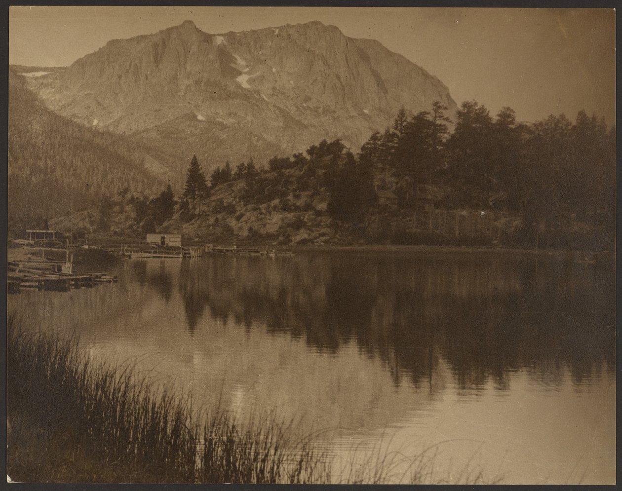 [June Lake] door Louis Fleckenstein