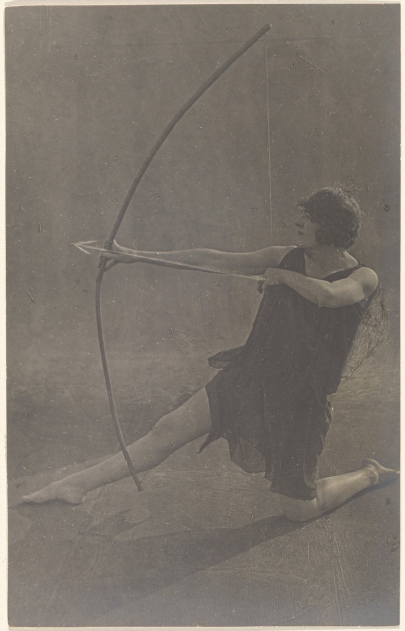 [Kneeling Archer] door Louis Fleckenstein