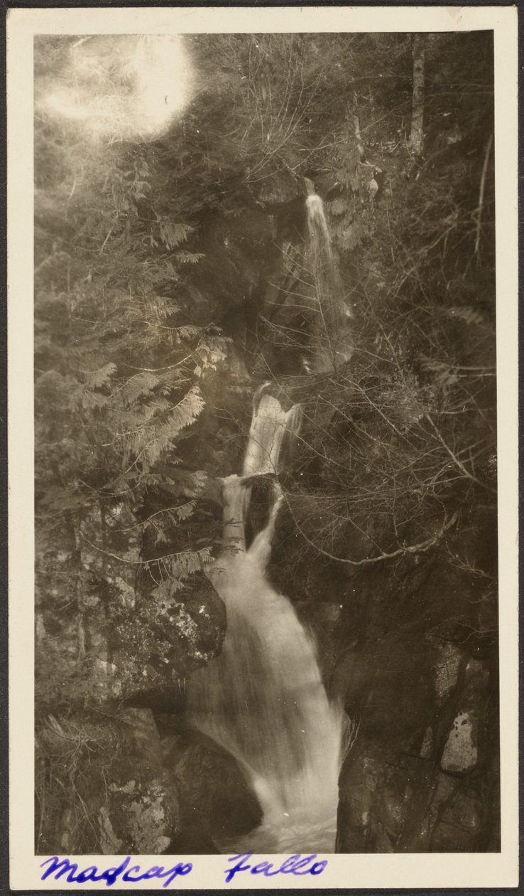 [Madcap Falls] door Louis Fleckenstein