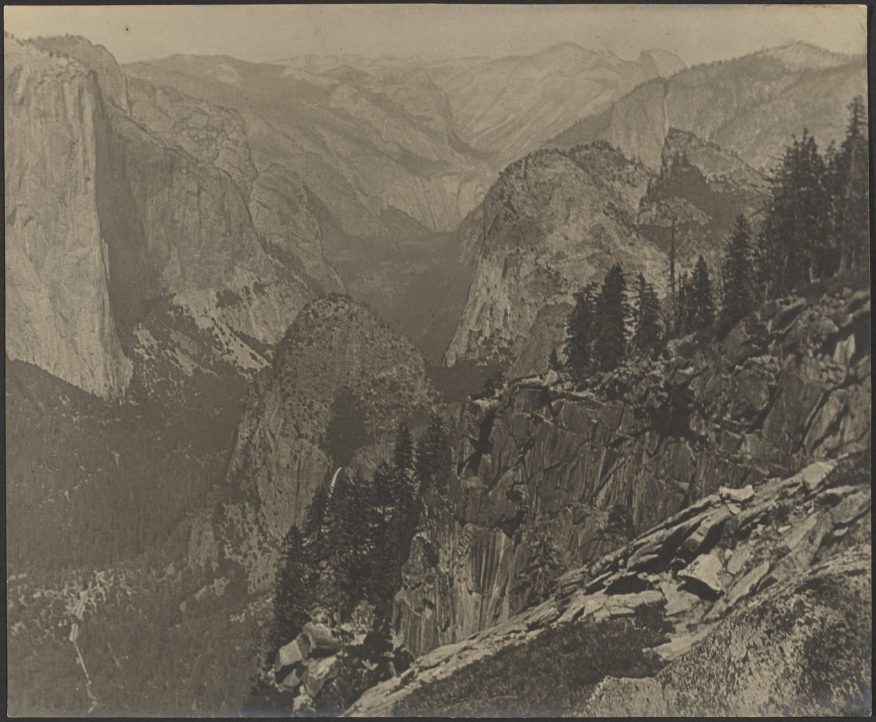 Yosemite - vanaf Artists Point door Louis Fleckenstein