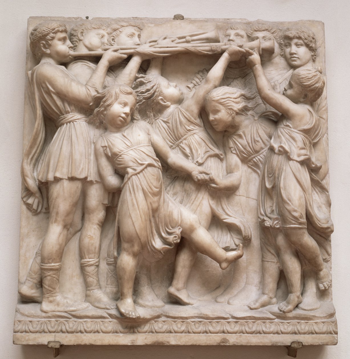 Trompetterende engelen, reliëf van de Cantoria, c.1432-38 door Luca Della Robbia