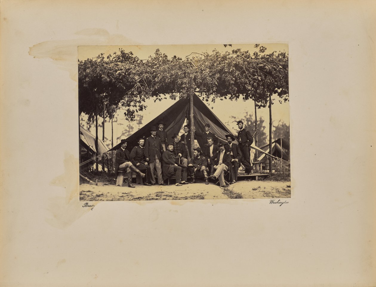 Butler en personeel door Mathew B. Brady