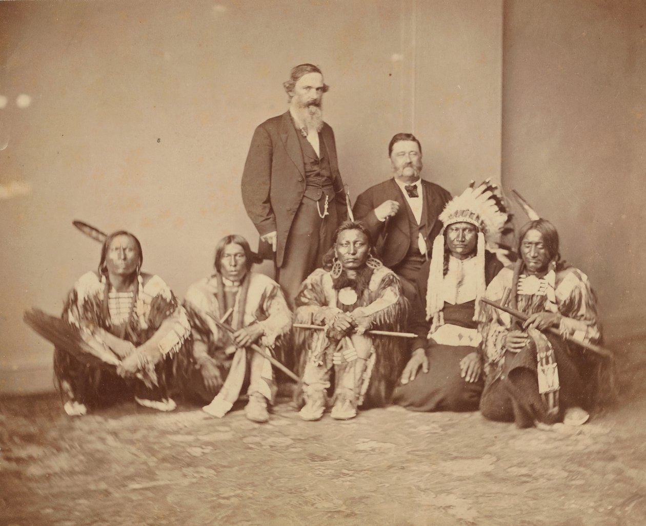 Generaal J. E. Smith en Indianen door Mathew Brady