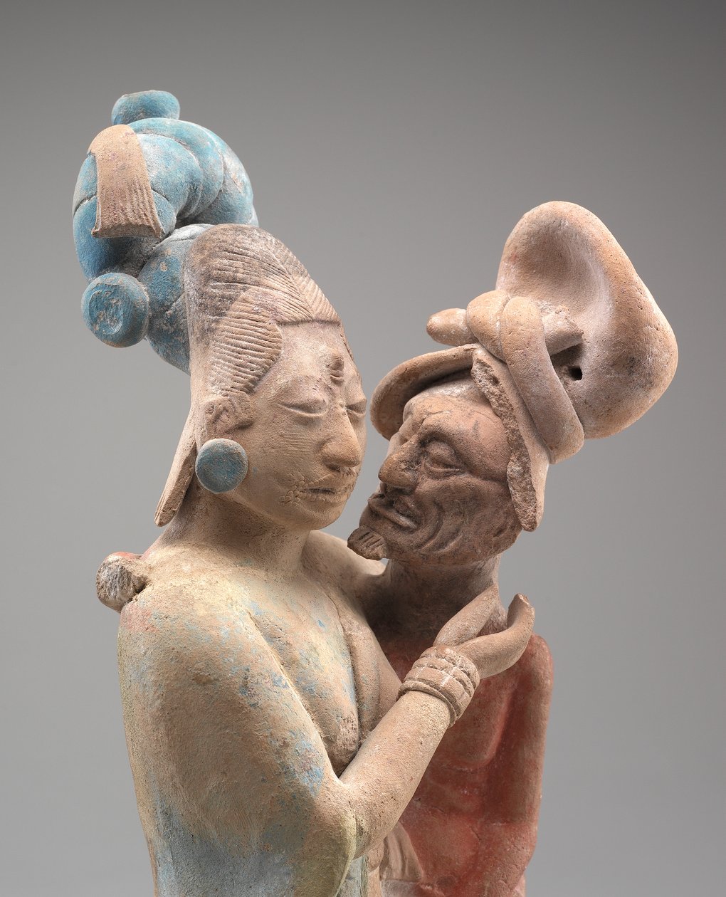 Omarmend paar door Mayan