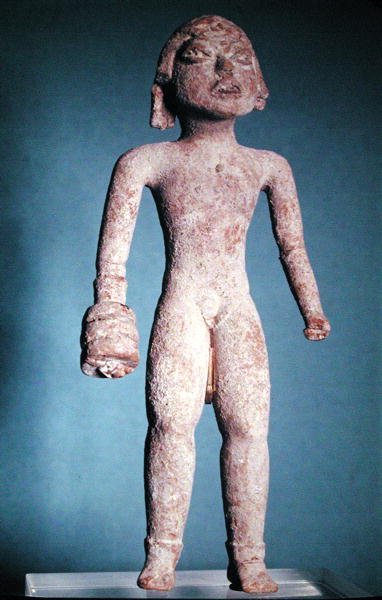 Beeldje van een tlachtli-speler met een handschoen aan zijn rechterhand, uit Mexico, Pre-Klassieke Periode, 1300-800 v.Chr. door Mayan