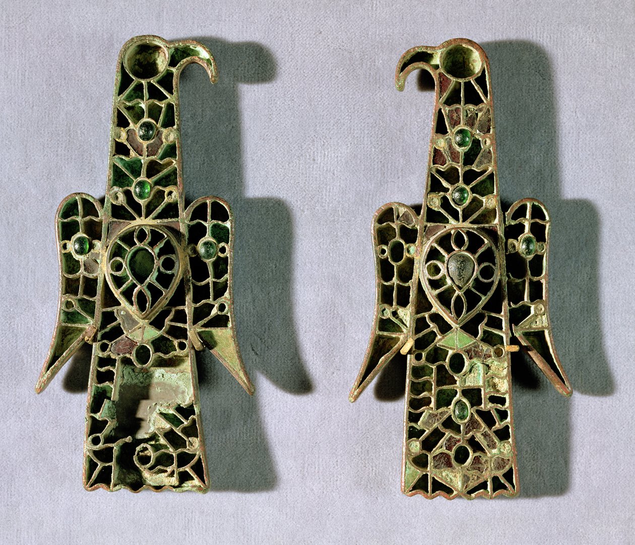 Paar Adelaarvormige Broches door Merovingian