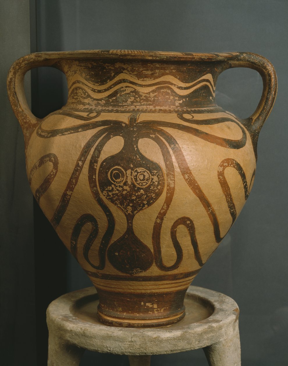 Krater met octopusontwerp, uit Ligortynos, Messara, Kreta, Laat-Minoïsche Periode III A - III B, ca. 1400-1200 v.Chr. door Minoan